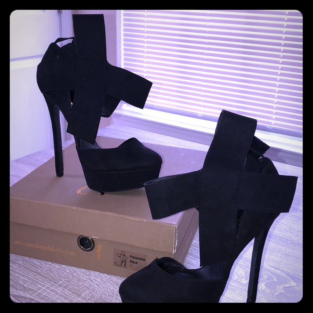 Black Bow-tie heels